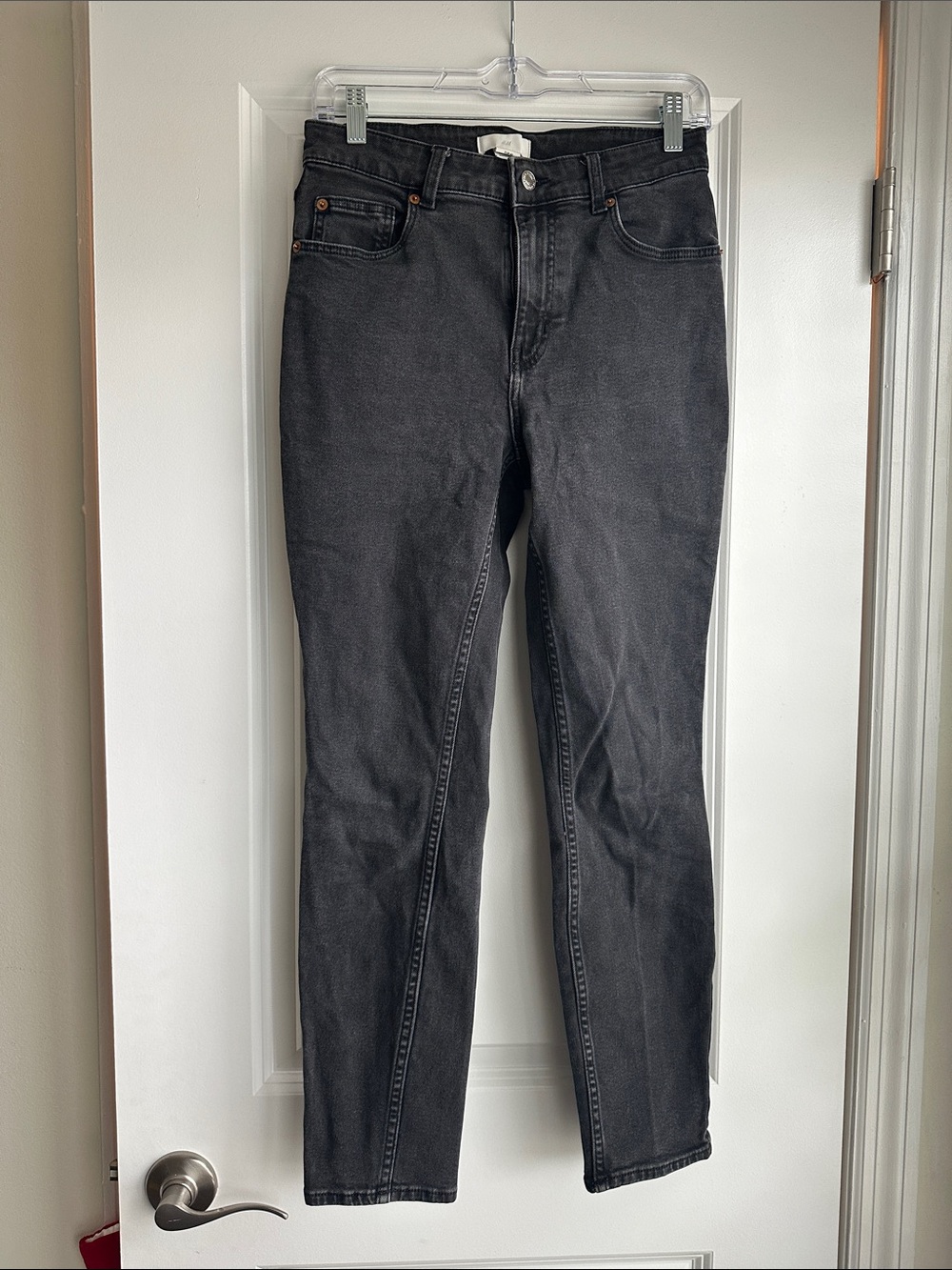 H&M Women's Skinny Jeans in Washed Black